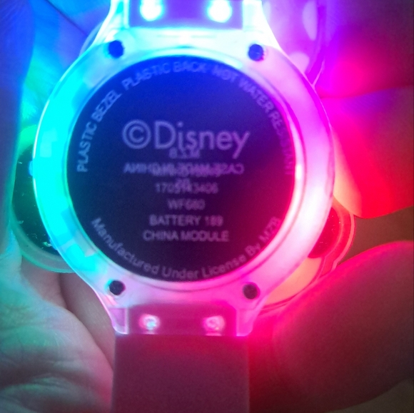 Minnie Mouse Light Up Watch - Picture 3 of 3